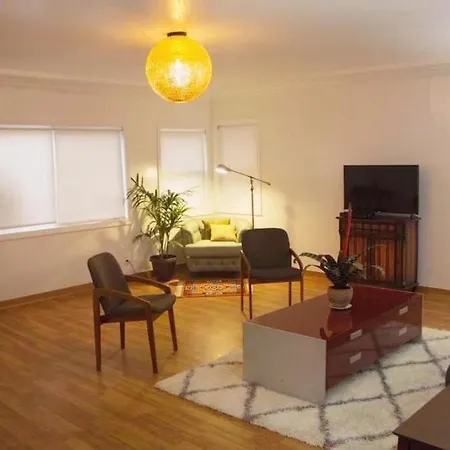 3 Bed 2 Bath House Near LAX Forum SoFi Stadium